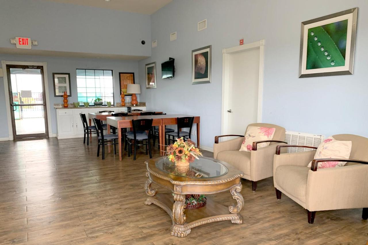 Oyo Hotel Pearsall I-35 West Kültér fotó