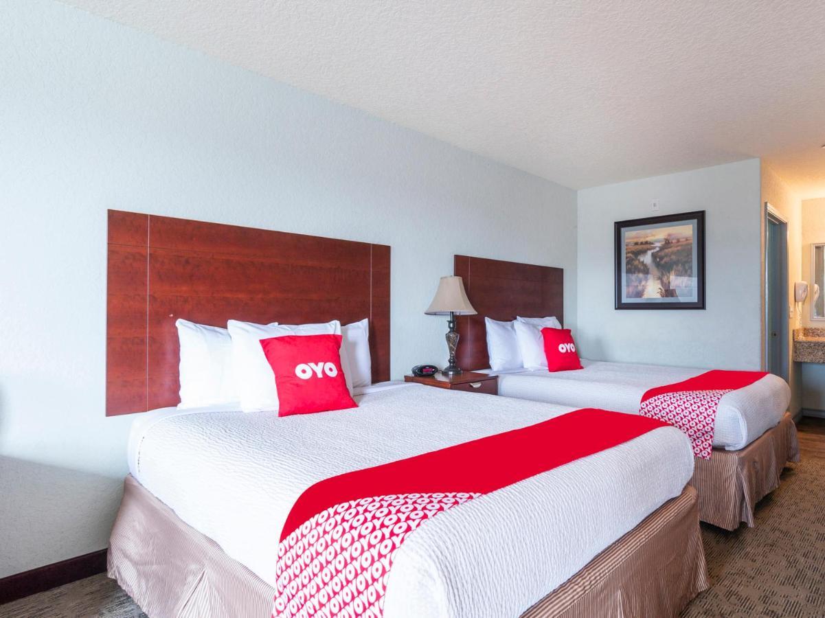 Oyo Hotel Pearsall I-35 West Kültér fotó