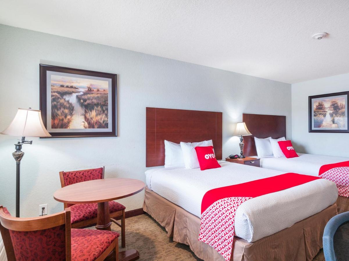 Oyo Hotel Pearsall I-35 West Kültér fotó