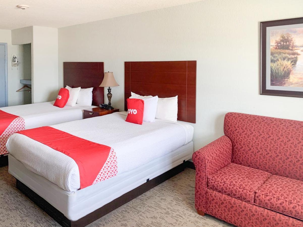 Oyo Hotel Pearsall I-35 West Kültér fotó